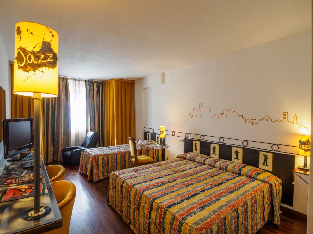 Трёхместный номер Standard Hotel Giò Wine e Jazz Area