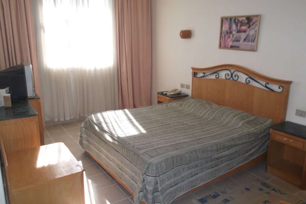 Economy Double Egyptians and Residents Only room Queen Sharm Resort