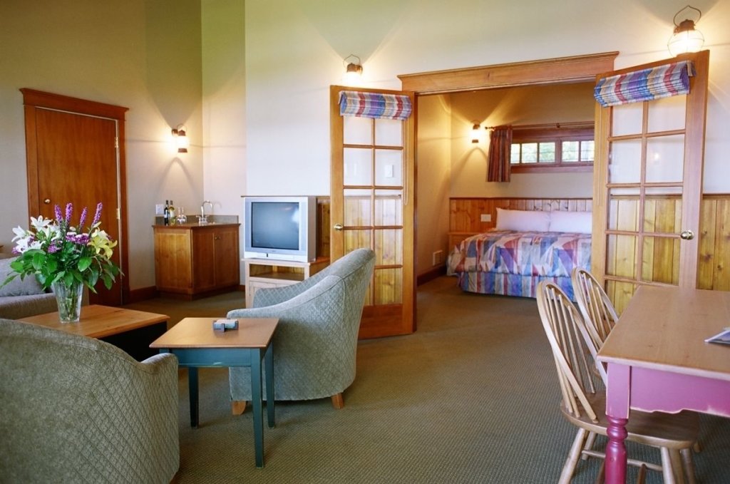 Suite 1 camera da letto April Point Resort