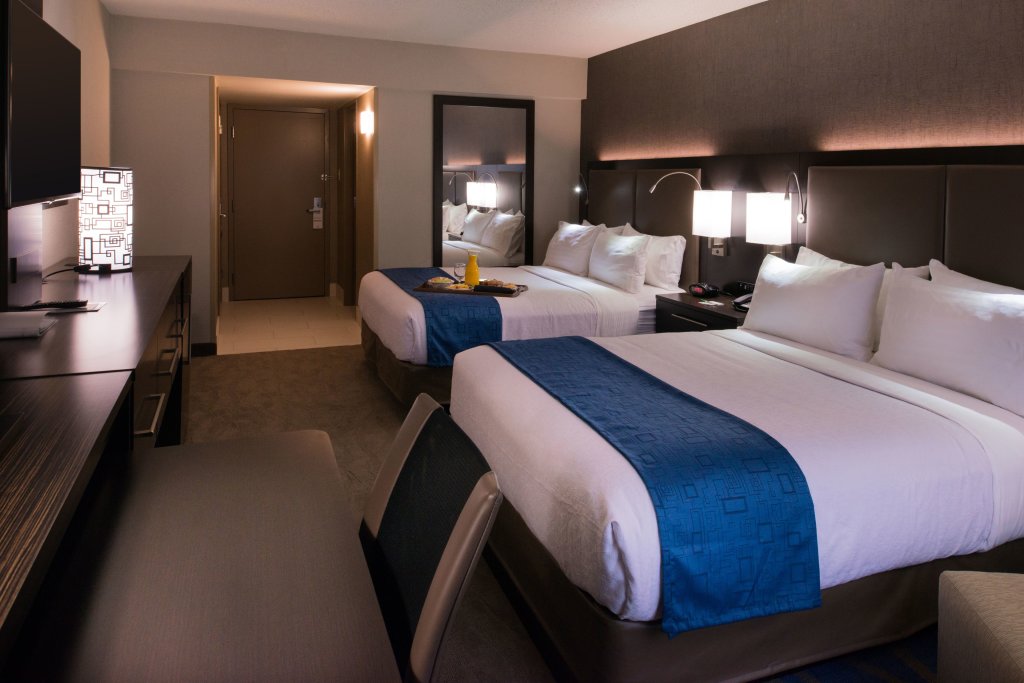 Standard Quadruple room Holiday Inn St Louis Downtown/Convention Center, an IHG Hotel