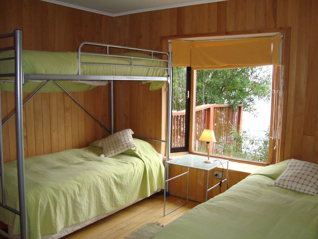 Бунгало с 2 комнатами с видом на озеро Cabañas Bahia Celeste, Puerto Varas
