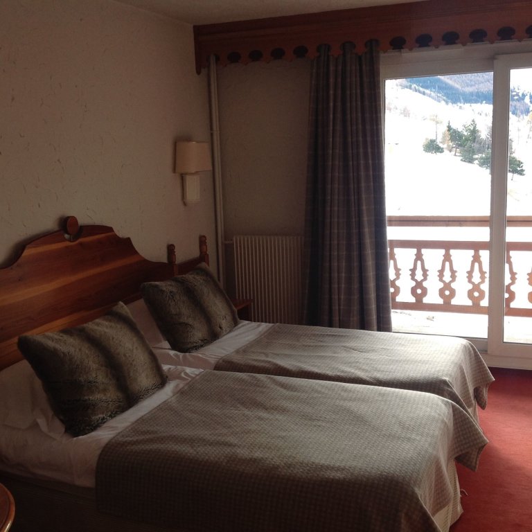 Standard Doppel Zimmer mit Balkon und mit Bergblick Le Souleil'Or