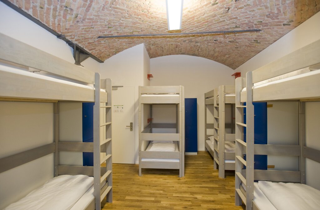 Кровать в общем номере Pfefferbett Hostel