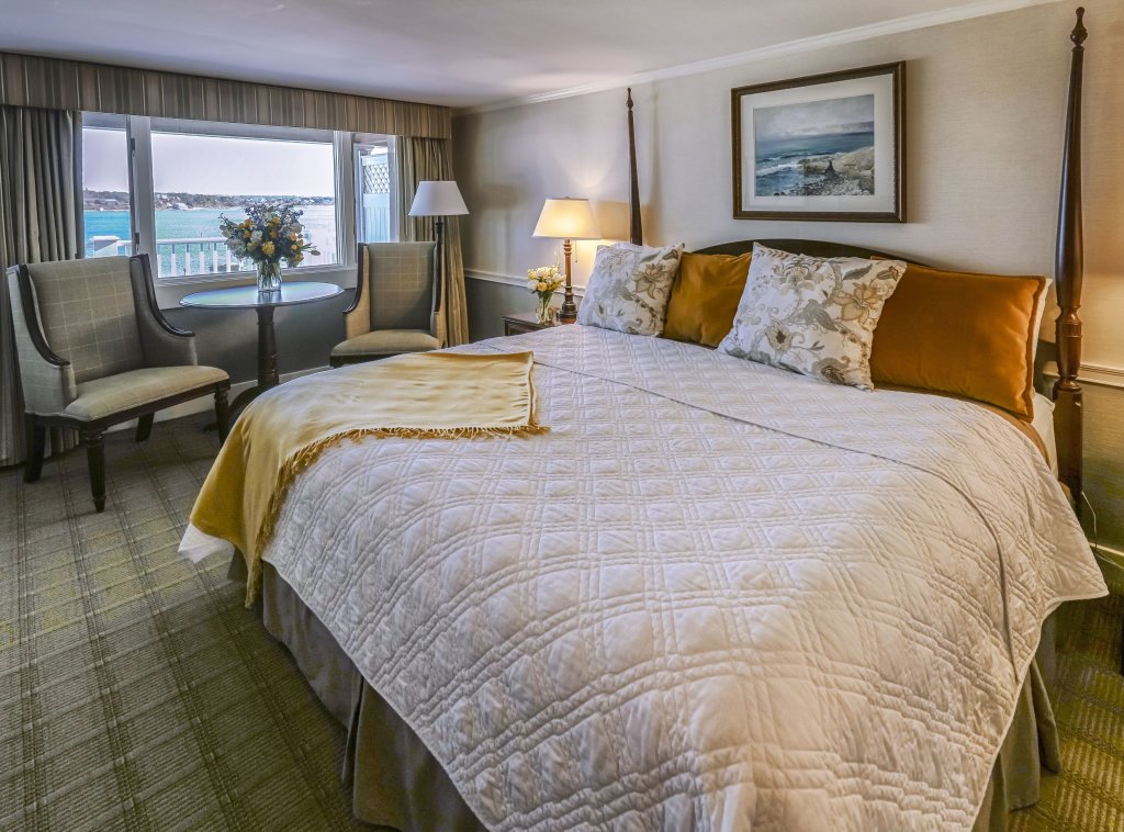 Standard Double room with balcony and with harbour view The Harborside Inn
