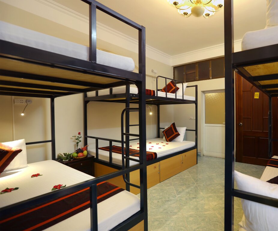 Кровать в общем номере (женский номер) Hanoi Sofia Hotel