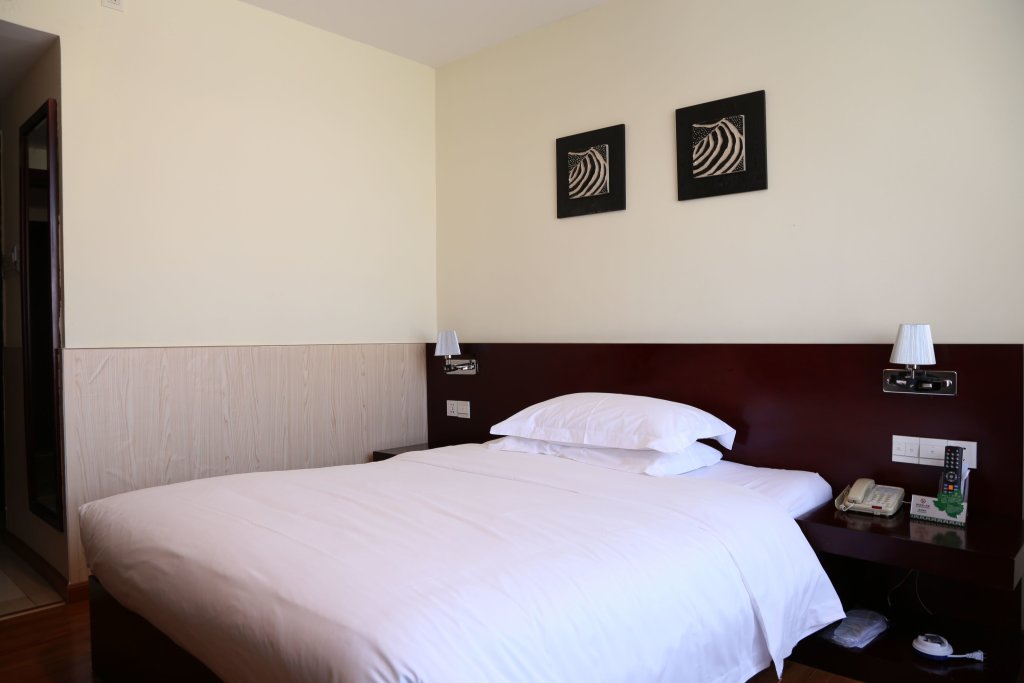 Superior Double room Baiyun City Hotel