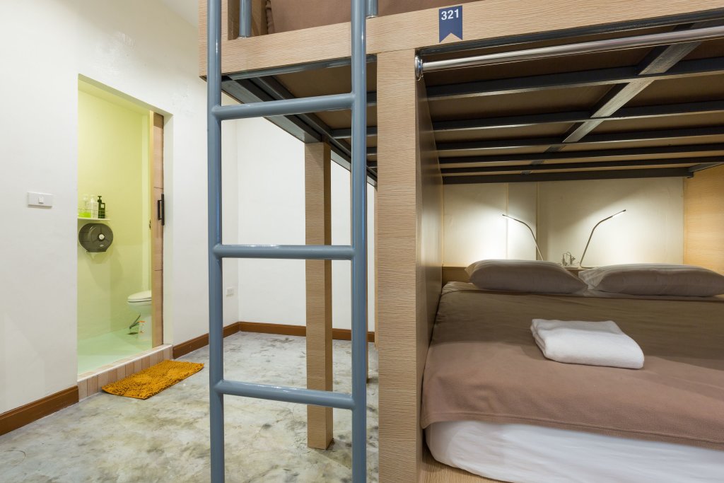 Кровать в общем номере Trica Hostel