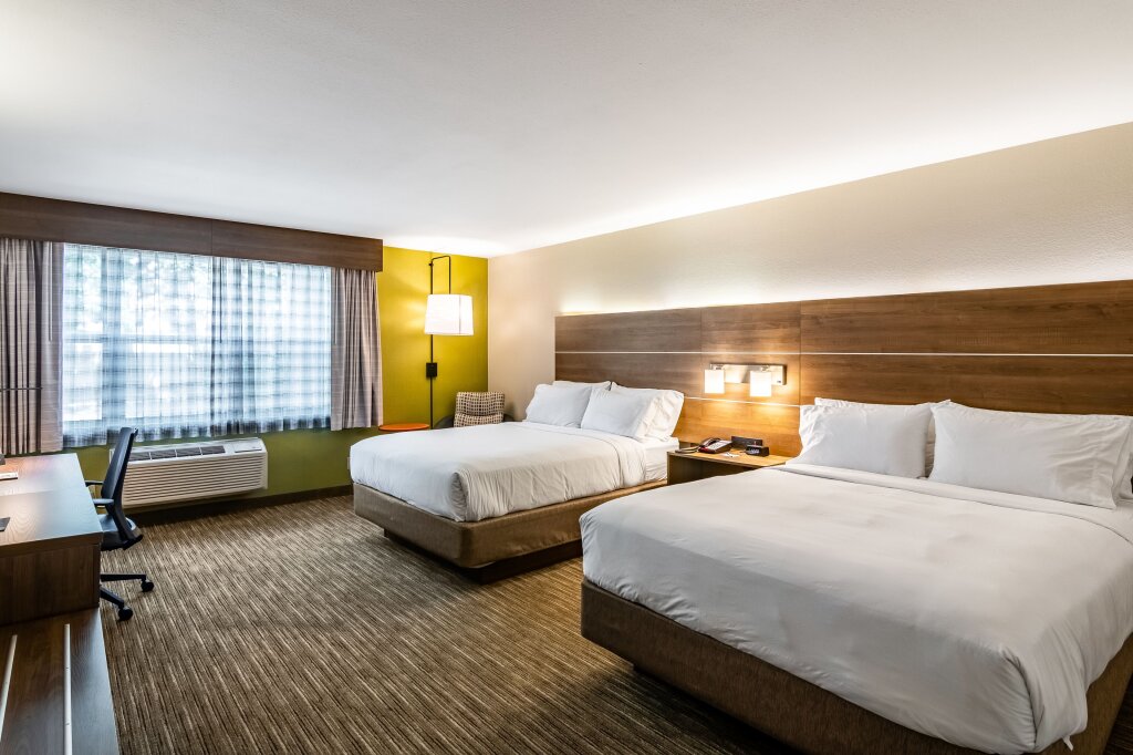 Standard Vierer Zimmer Holiday Inn Express & Suites Camarillo, an IHG Hotel