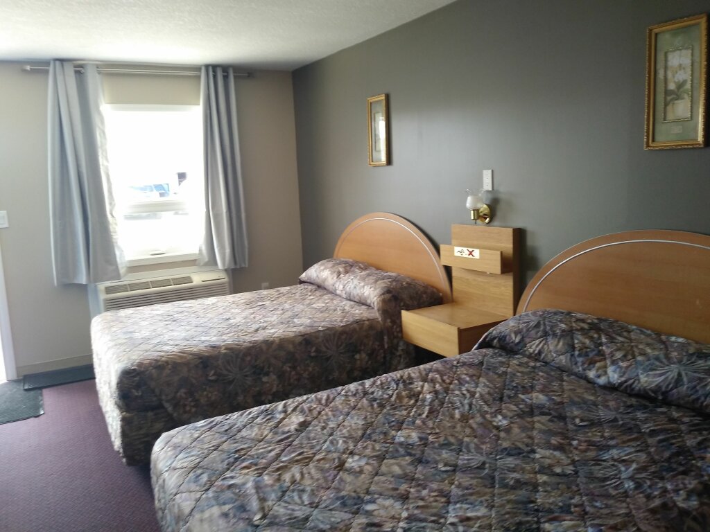 Standard Quadruple room Aries Motel
