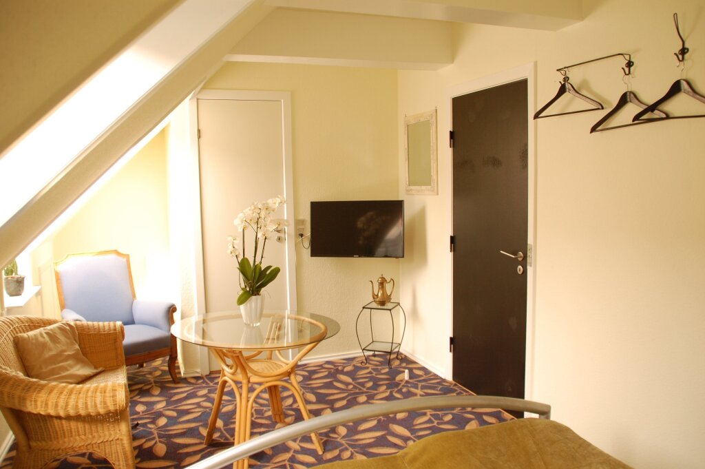 Standard Double room with balcony and with courtyard view Hotel Ribe