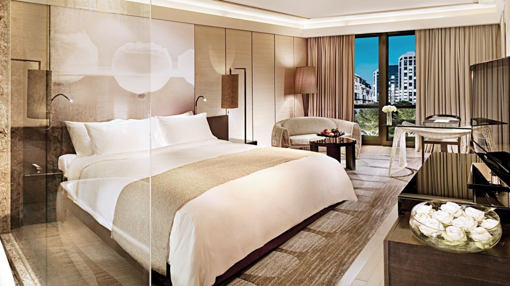 Deluxe Double room Siam Kempinski Hotel Bangkok - SHA Extra Plus Certified