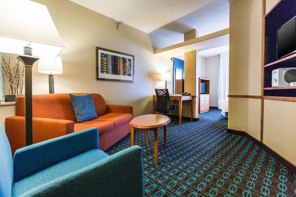 Suite Fairfield Inn & Suites Toledo North