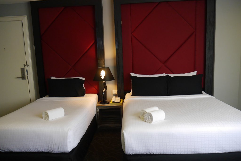Deluxe Dreier Zimmer Sani Hotel & Travel Kuala Lumpur