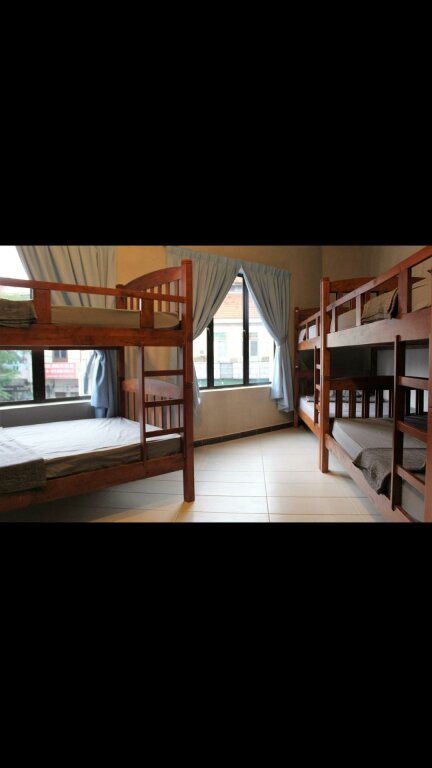 Кровать в общем номере (женский номер) Mari Hostel Ipoh