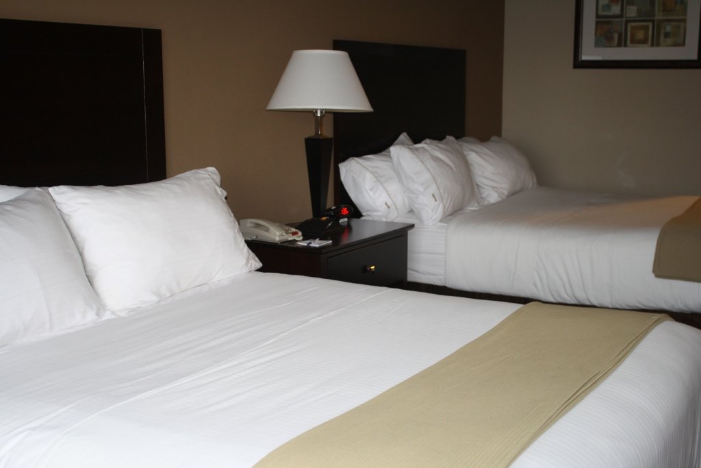Standard quadruple chambre Holiday Inn Express & Suites Bridgeport, an IHG Hotel