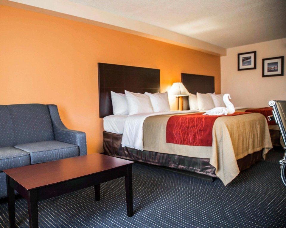 Standard Vierer Zimmer Comfort Inn International Dr
