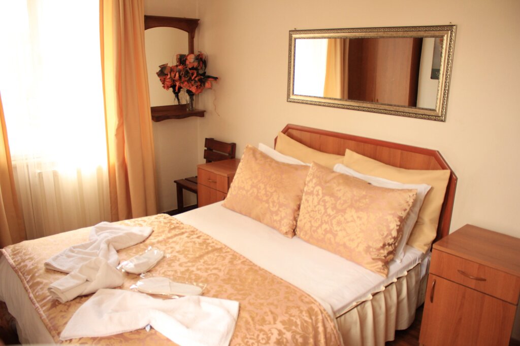 Standard Double room with lake view El Rio Motel