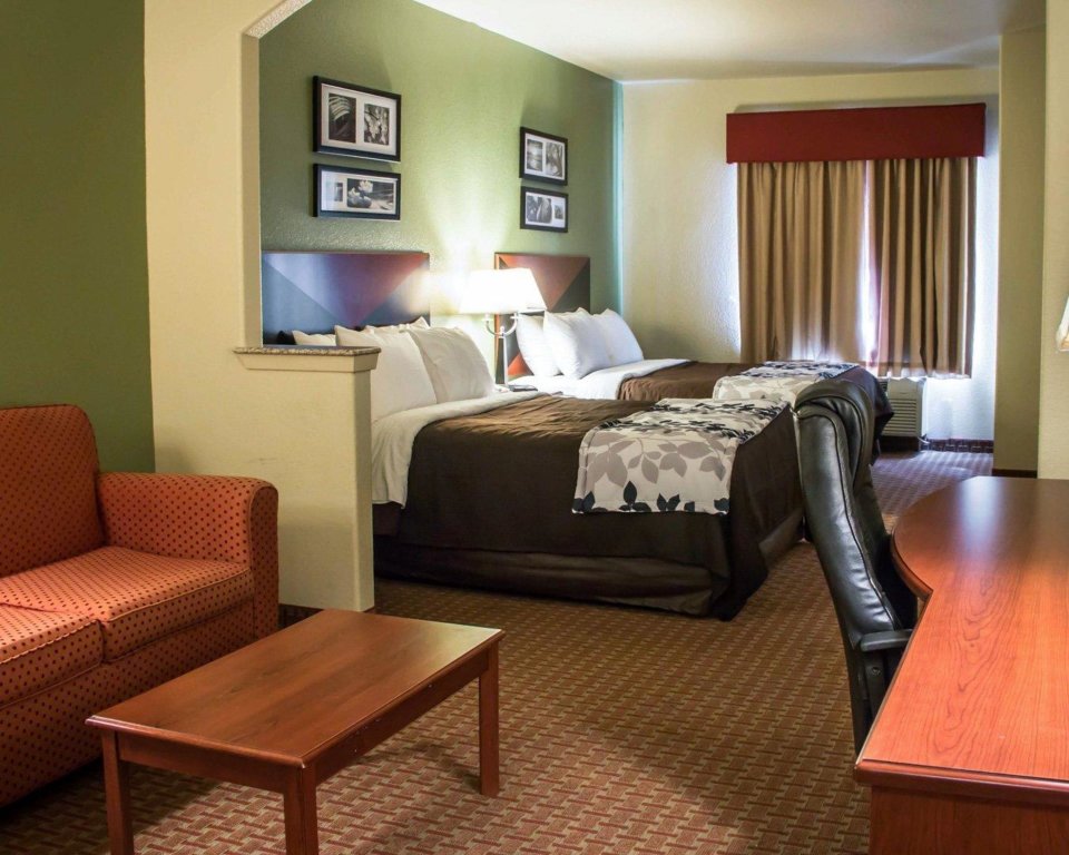 Suite Sleep Inn and Suites at Six Flags