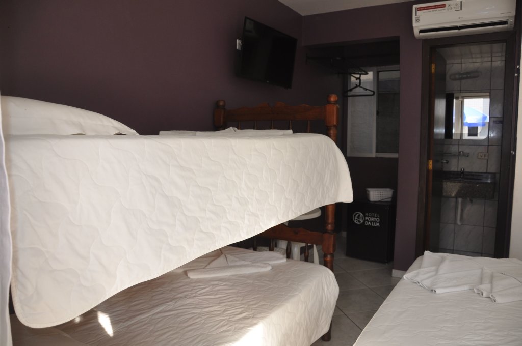 Deluxe Quadruple room Hotel Pousada Porto da Lua