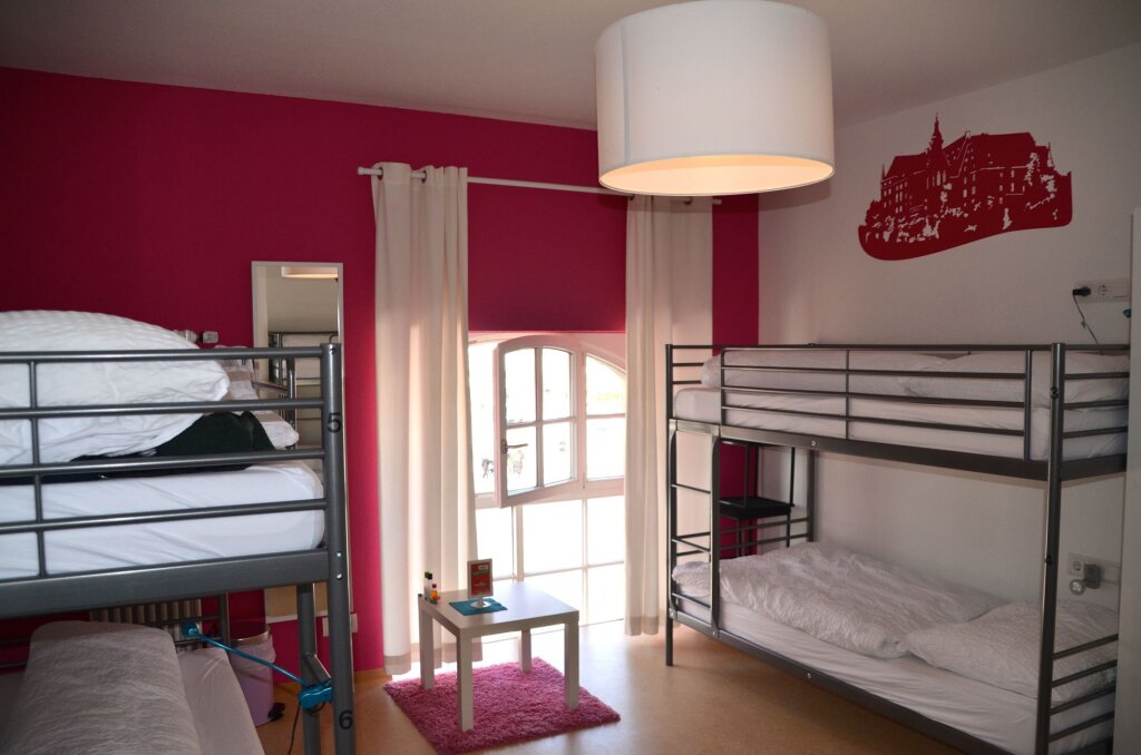 Кровать в общем номере (женский номер) Hostel-Marburg-one