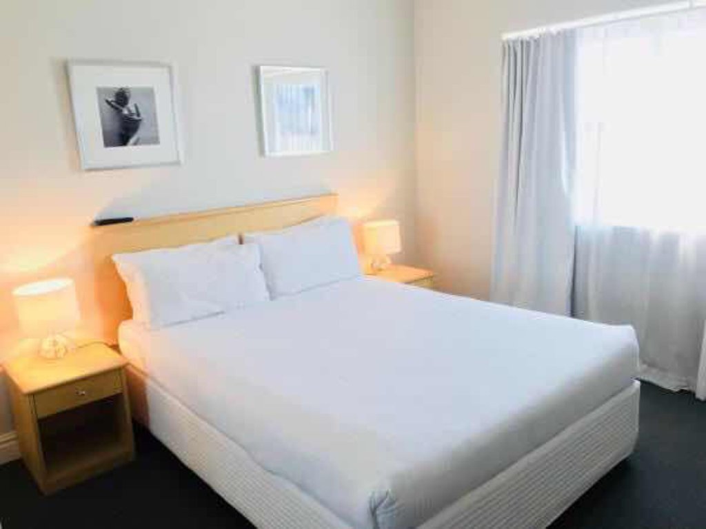 Апартаменты Deluxe c 1 комнатой Sydney Airport Suites