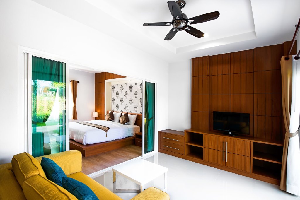 Люкс Luxury c 1 комнатой с видом на бассейн Phutara Lanta Resort - SHA Extra Plus Koh Lanta