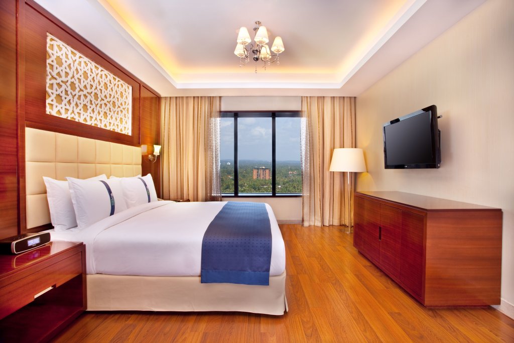 Номер Deluxe Holiday Inn Cochin, an IHG Hotel