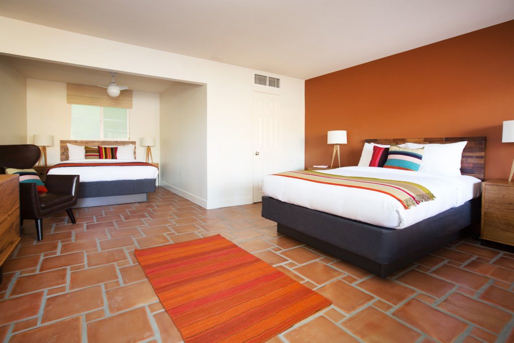 Standard room Santiago Resort - Palm Springs Premier Gay Men’s Resort