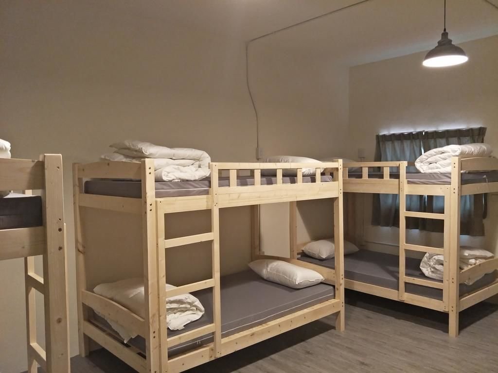Bett im Wohnheim B Puli Backpacker Hostel