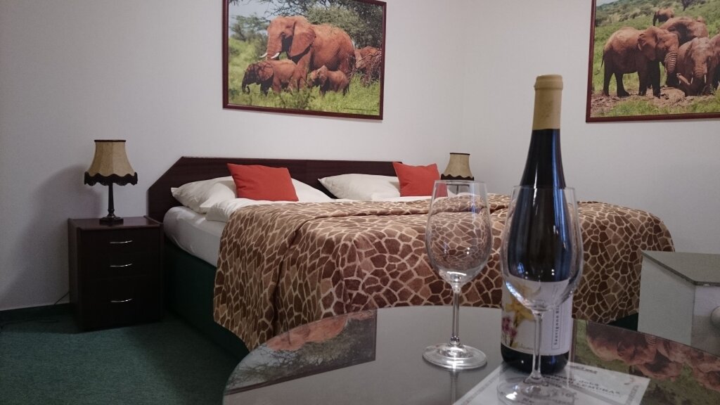 Suite Hotel Safari Lodge