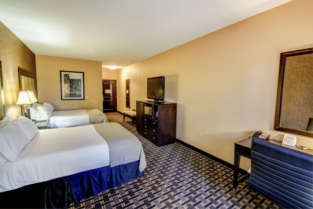Camera quadrupla Standard Holiday Inn Arlington NE-Rangers Ballpark, an IHG Hotel