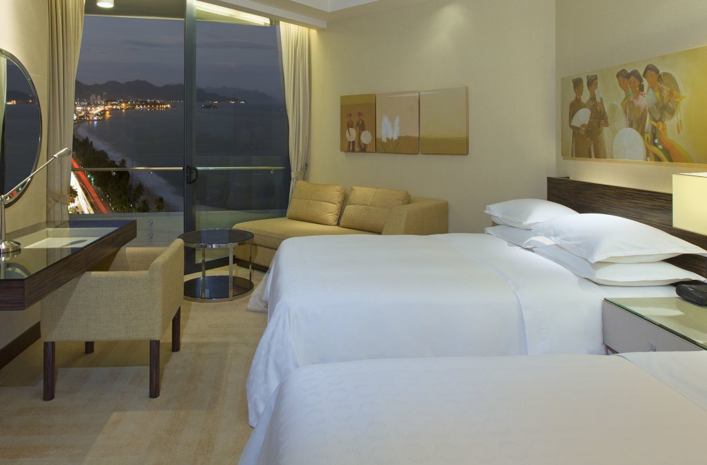 Habitación cuádruple De lujo con balcón y con vista al océano Sheraton Nha Trang Hotel & Spa