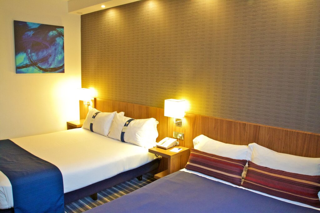Двухместный номер Standard Holiday Inn Express Campo de Gibraltar-Barrios, an IHG Hotel