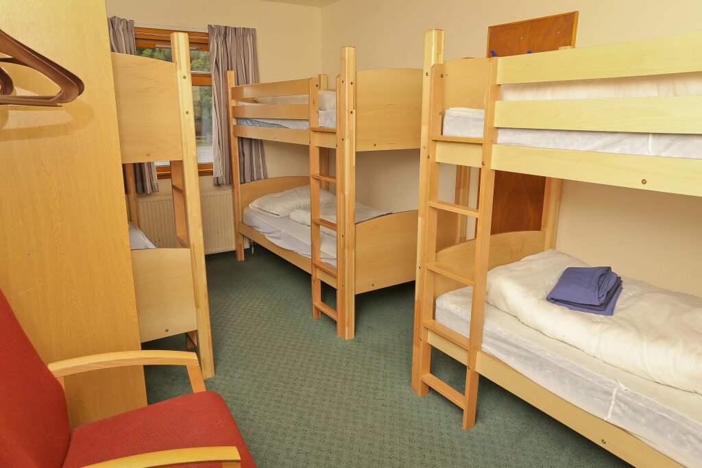 Кровать в общем номере (мужской номер) Aviemore Youth Hostel