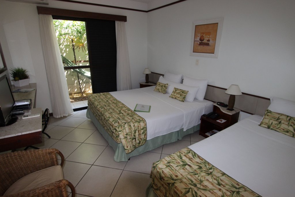 Трёхместный номер Standard с балконом Hotel Ilhas do Caribe - Na melhor região da Praia da Enseada