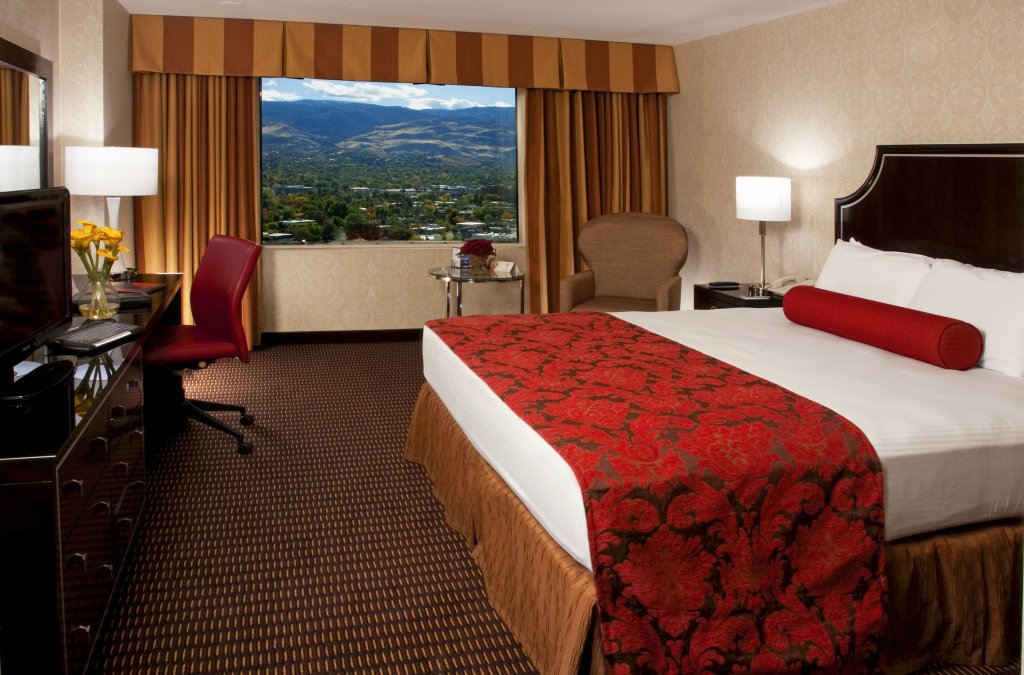 Deluxe Double room Silver Legacy Reno Resort Casino at THE ROW