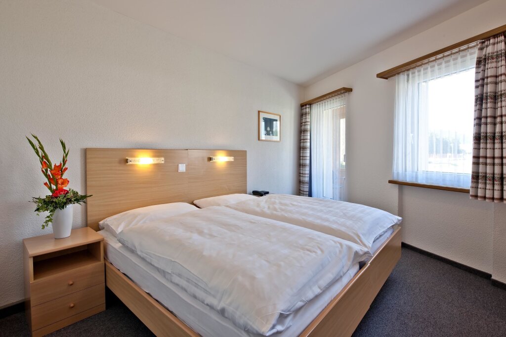 Habitación doble Estándar con balcón Hotel Sonne St Moritz