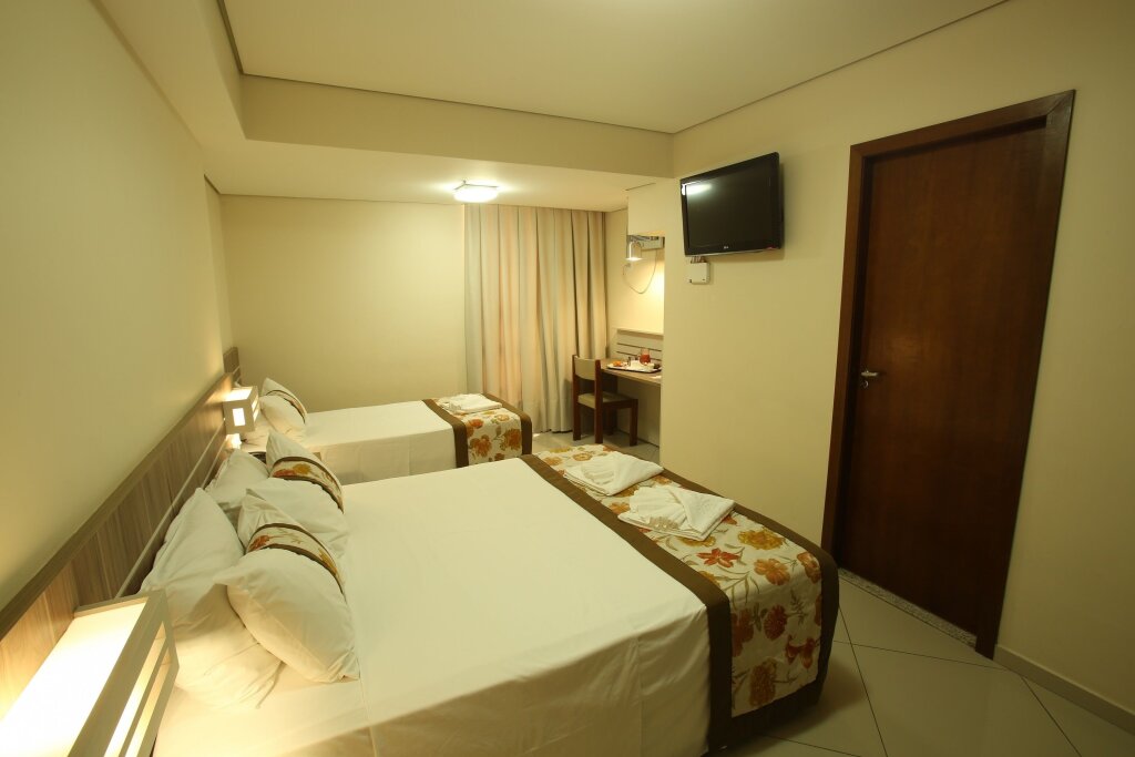Habitación triple Económica 1 dormitorio Paiaguas Palace Hotel