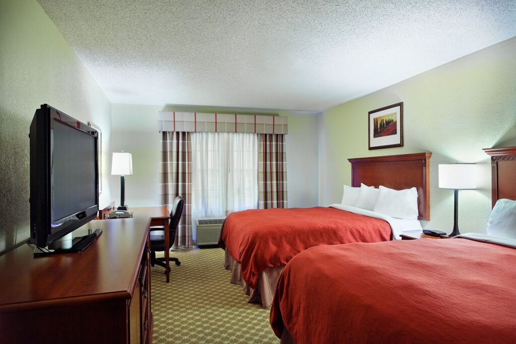Четырёхместный номер Standard Country Inn & Suites by Radisson, Rock Falls, IL