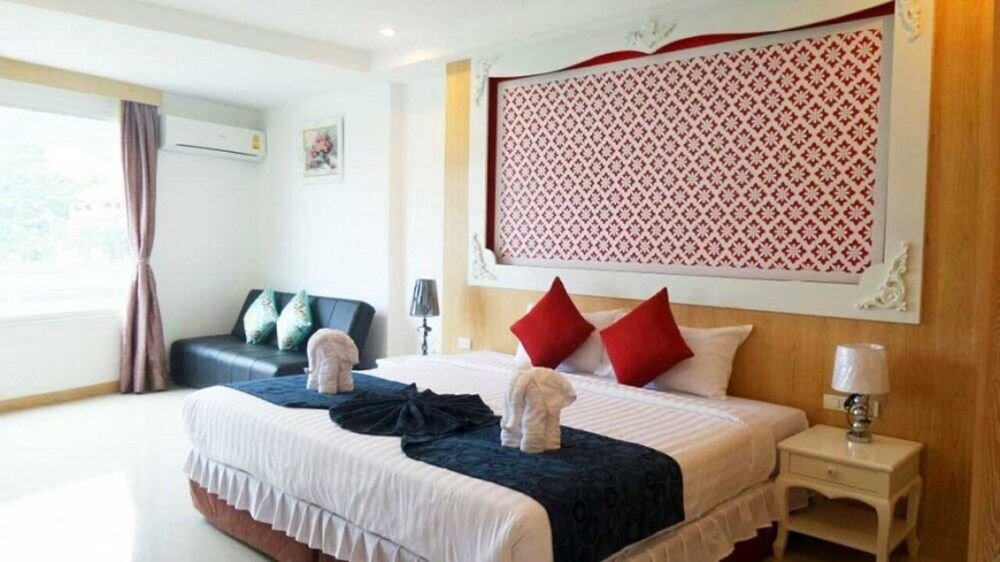 Deluxe Zimmer Triple Three Patong