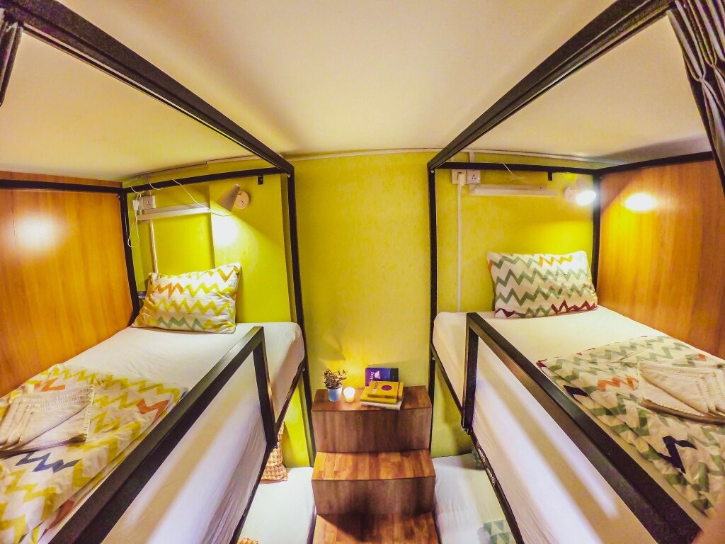 Кровать в общем номере ZZZ Hostel - Don Mueang Airport