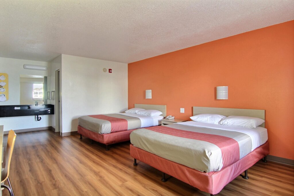 Standard Vierer Zimmer Motel 6-Middleburg Heights, OH - Cleveland