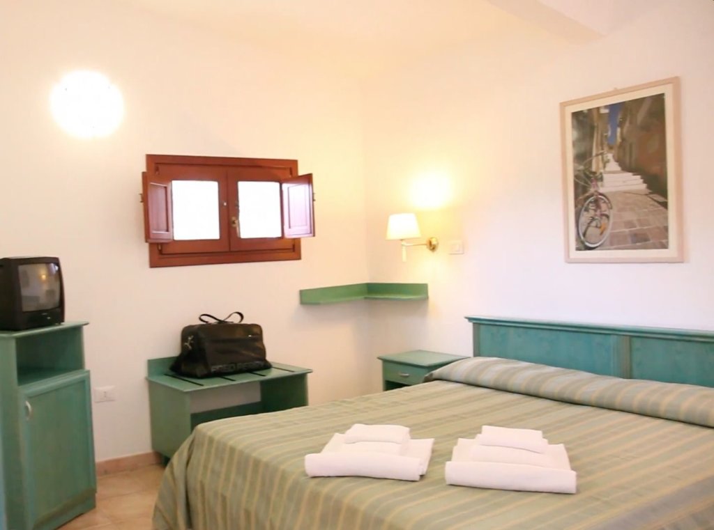 Standard Doppel Zimmer Hotel Mezzaluna