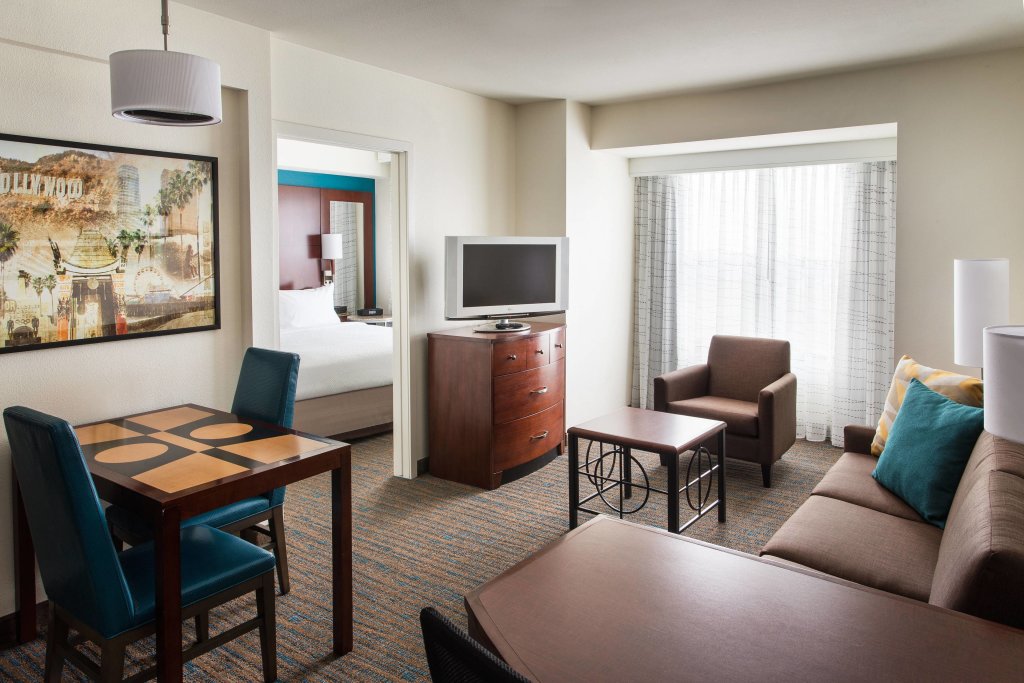 Suite 1 Schlafzimmer Residence Inn Los Angeles Burbank/Downtown