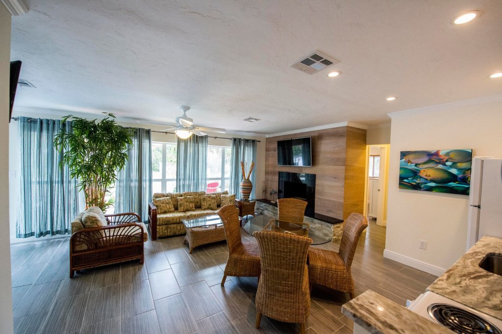 Люкс Premium с 2 комнатами Siesta Key Beachside Villas