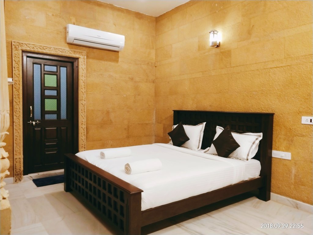 Номер Deluxe Royal Empire Resort Jaisalmer
