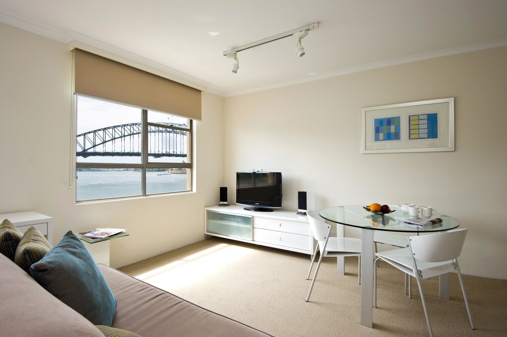 Studio with harbour view Harbourside Apartments