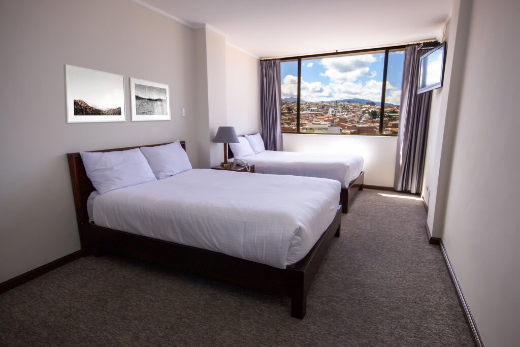 Четырёхместный номер Standard с 2 комнатами с видом на город Hotel Presidente by NASS