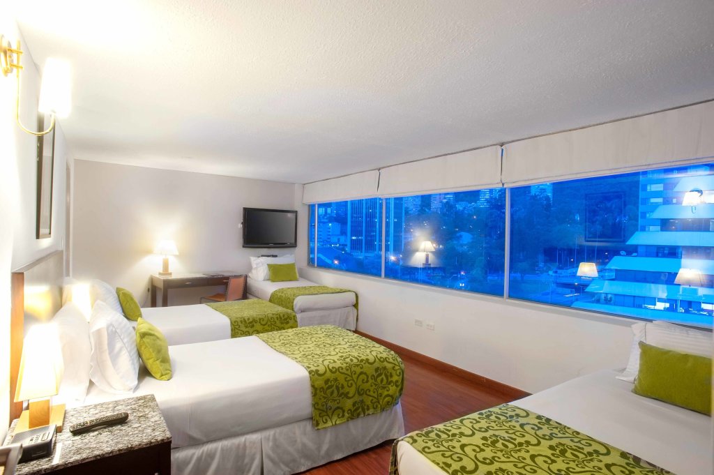 Standard Vierer Zimmer Hotel Oceanía Bogotá
