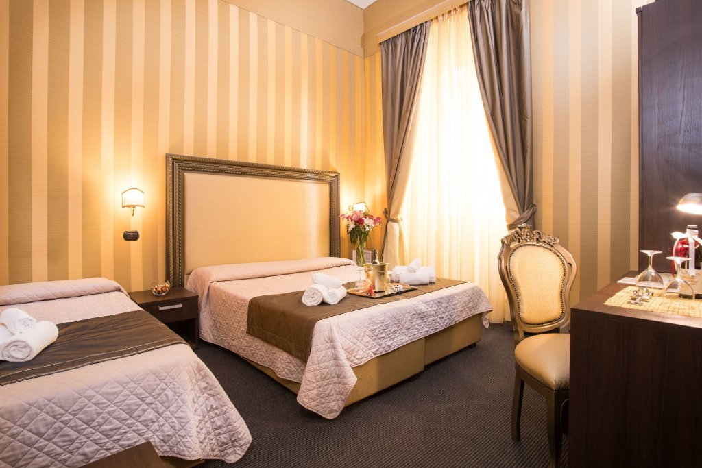Classique chambre Nice Rome Holiday